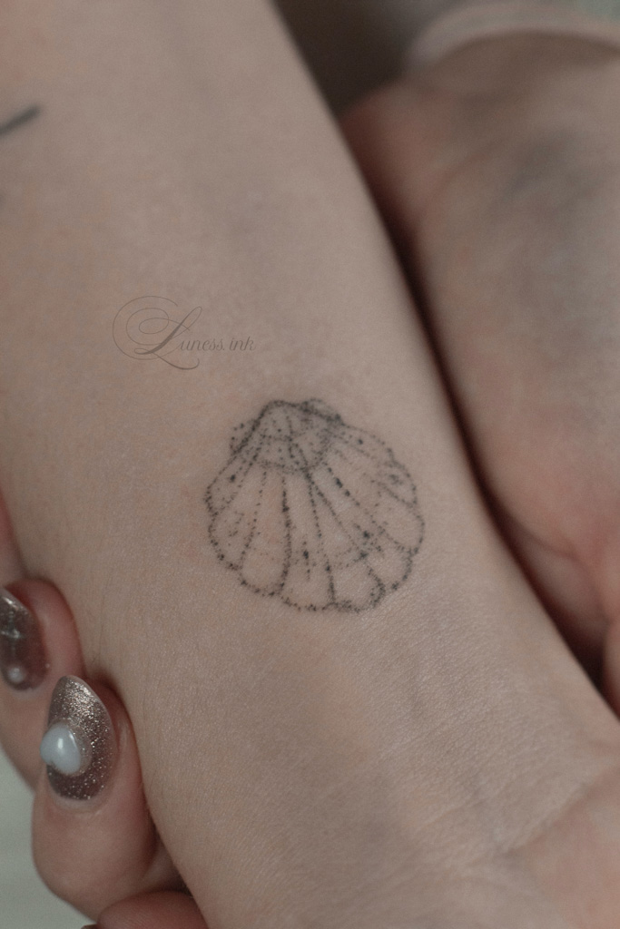 Handpoke Tattoo 12